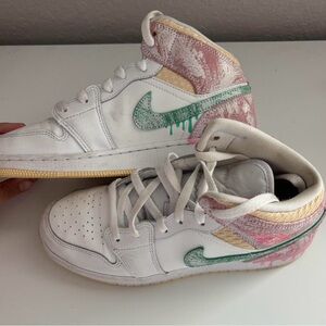 Jordan 1 mid paint drip